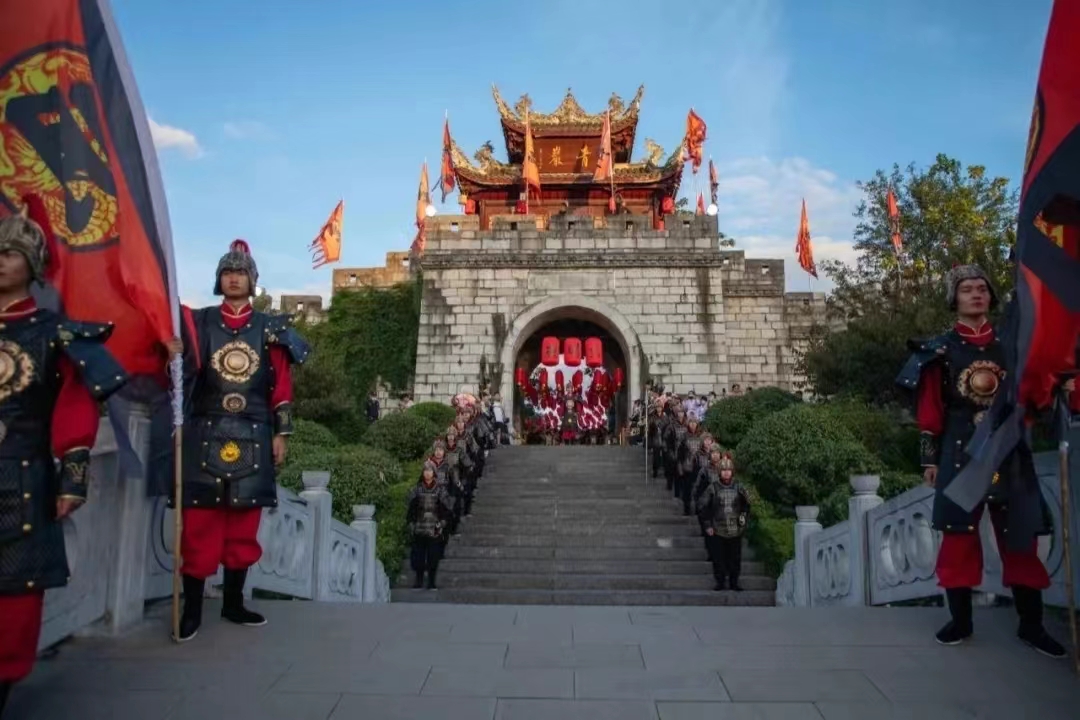 ���ҹ������̶����Ϫʪ�ع�԰һ����